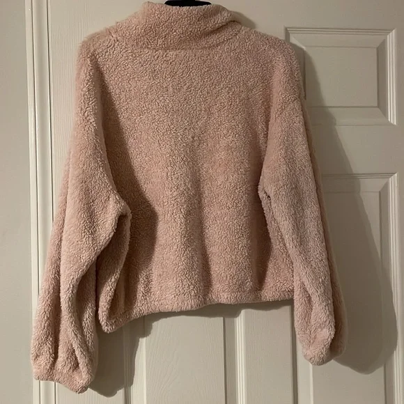 M faux Sherpa light pink quarter zip - Picture 2 of 2